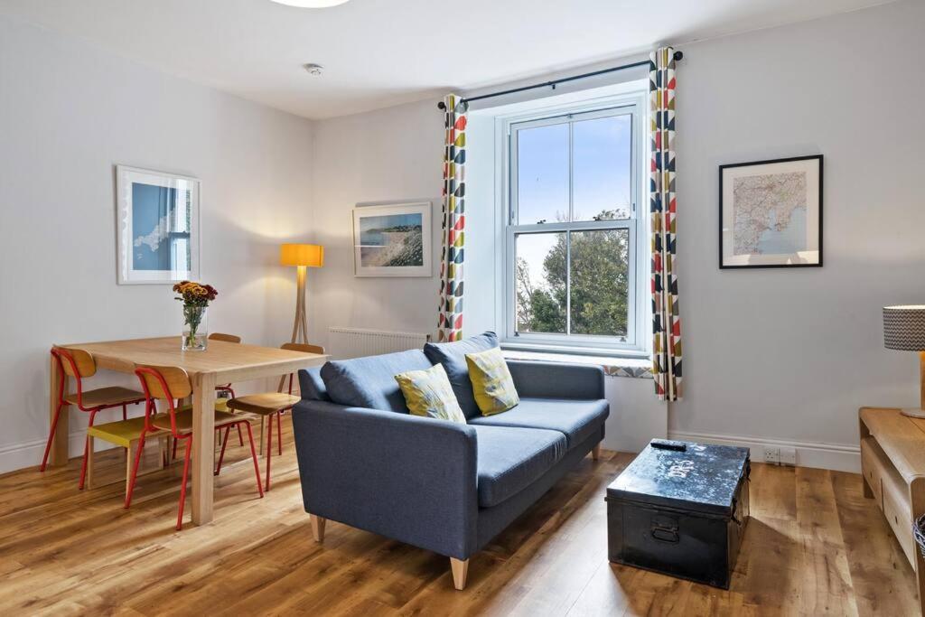 Pendennis - Bright Victorian Flat, Sea Views & Close To Beach Falmouth Kültér fotó