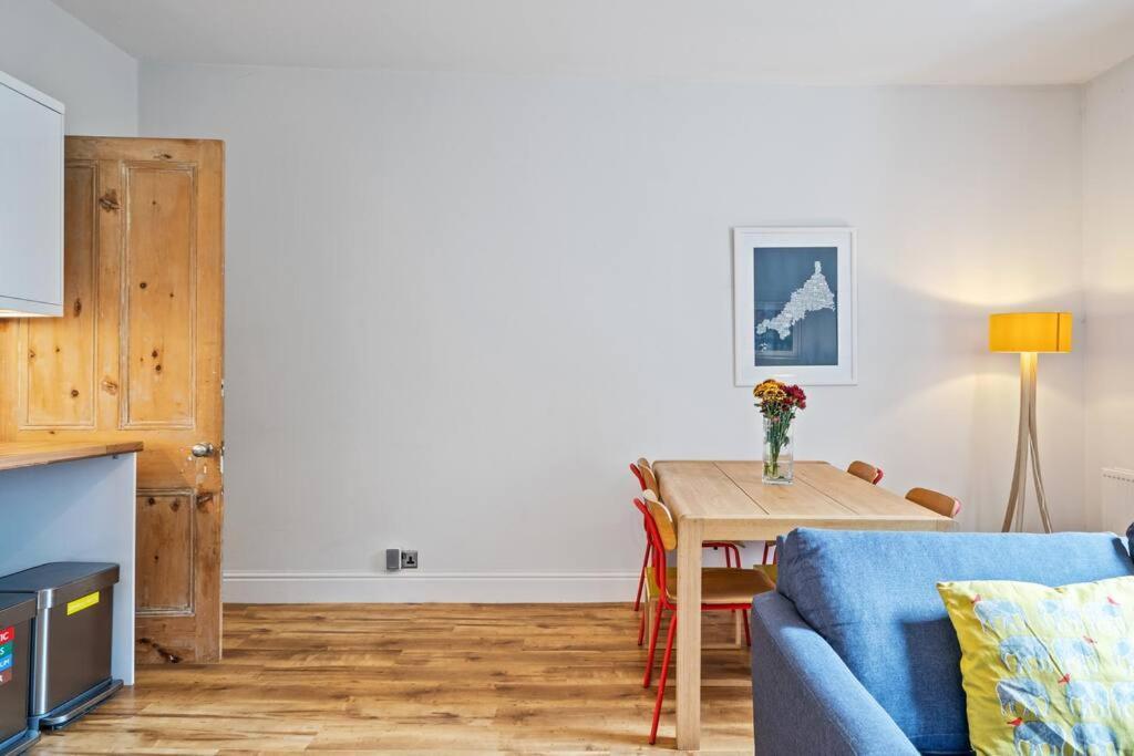 Pendennis - Bright Victorian Flat, Sea Views & Close To Beach Falmouth Kültér fotó